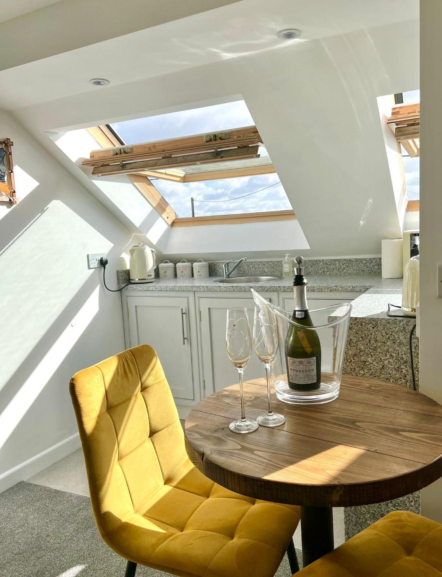 Seascape - Stylish Modern Apartment Бартон-он-Сі Екстер'єр фото